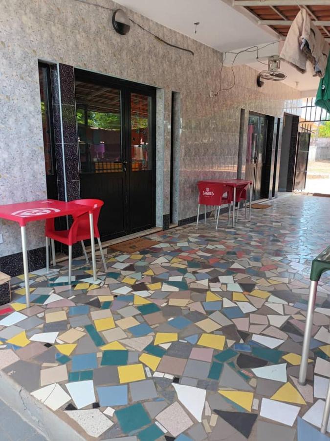Hotel Badinca Alojamento Low Cost In Bissau Avenida Francisco Mendes Exteriér fotografie